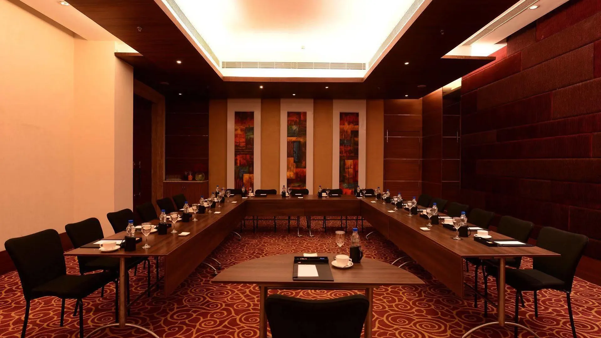 The Galgotias Hotel Gurugram Gurgaon 4*,  Indien